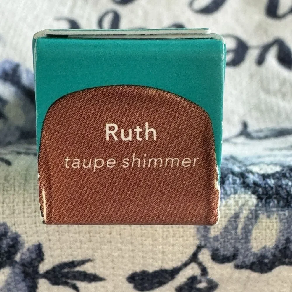 Thrive Causemetics Glossy Lip Hydrating Serum - Ruth Taupe Shimmer - NIB